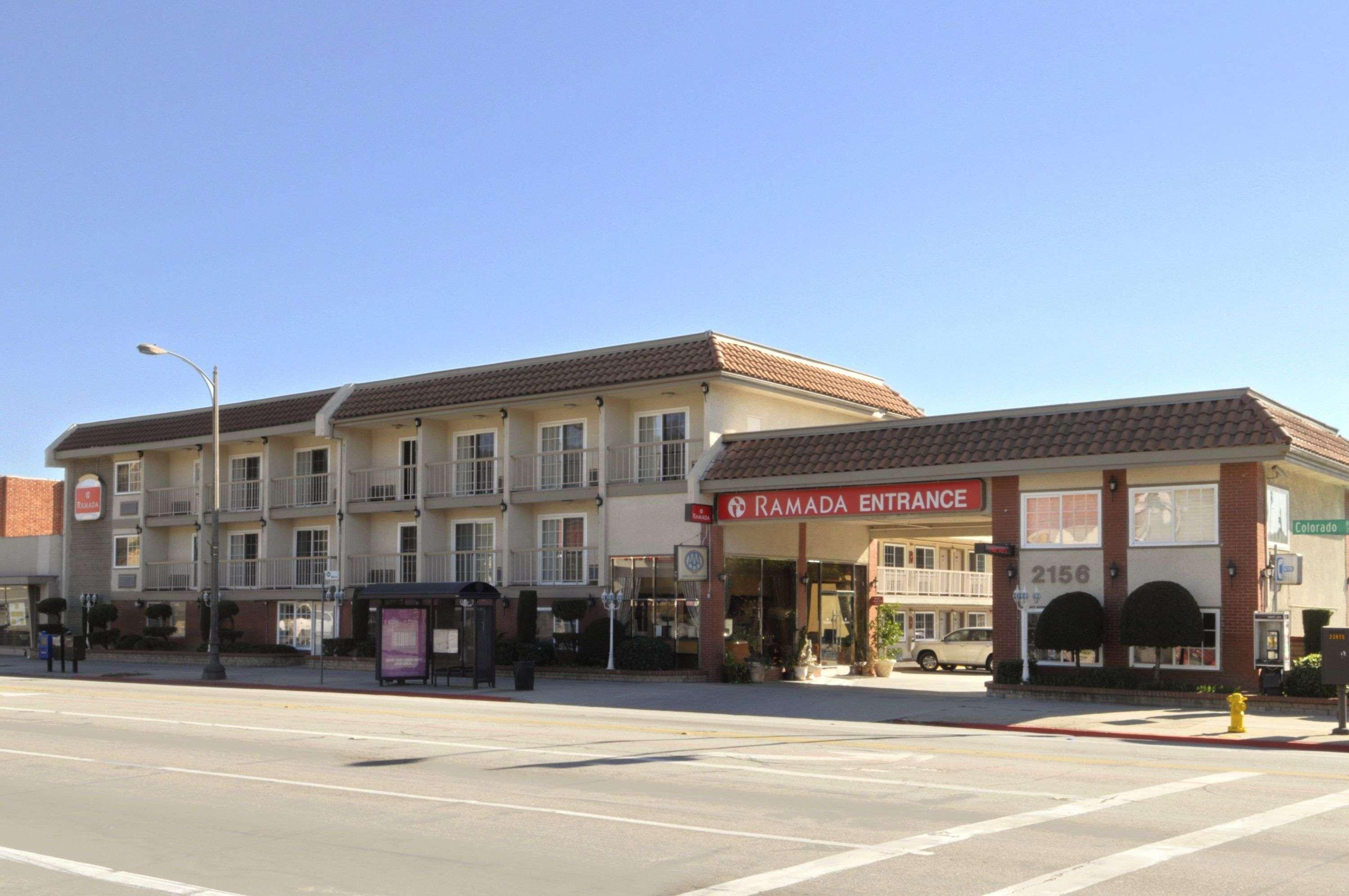 Hotel Ramada By Wyndham Pasadena Zewnętrze zdjęcie