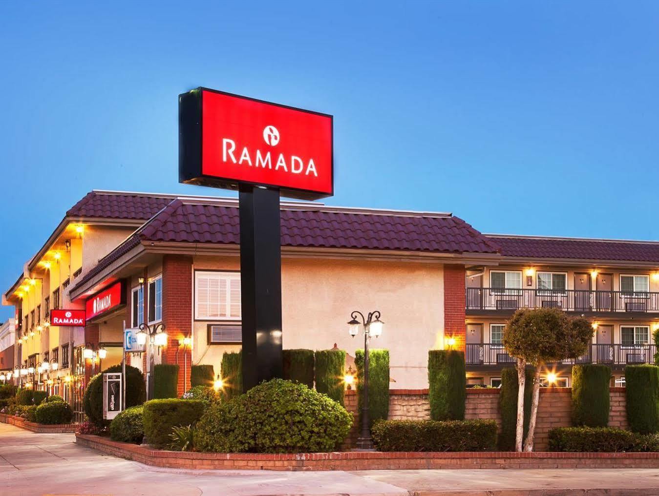 Hotel Ramada By Wyndham Pasadena Zewnętrze zdjęcie